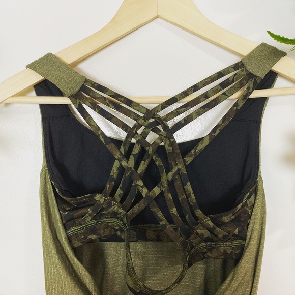 Lululemon athletica camouflage gym tank ✨sz medium - Picture 2 of 4